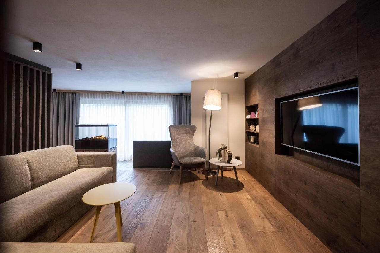 Post Alpina - Family Mountain Chalets San Candido Exteriér fotografie