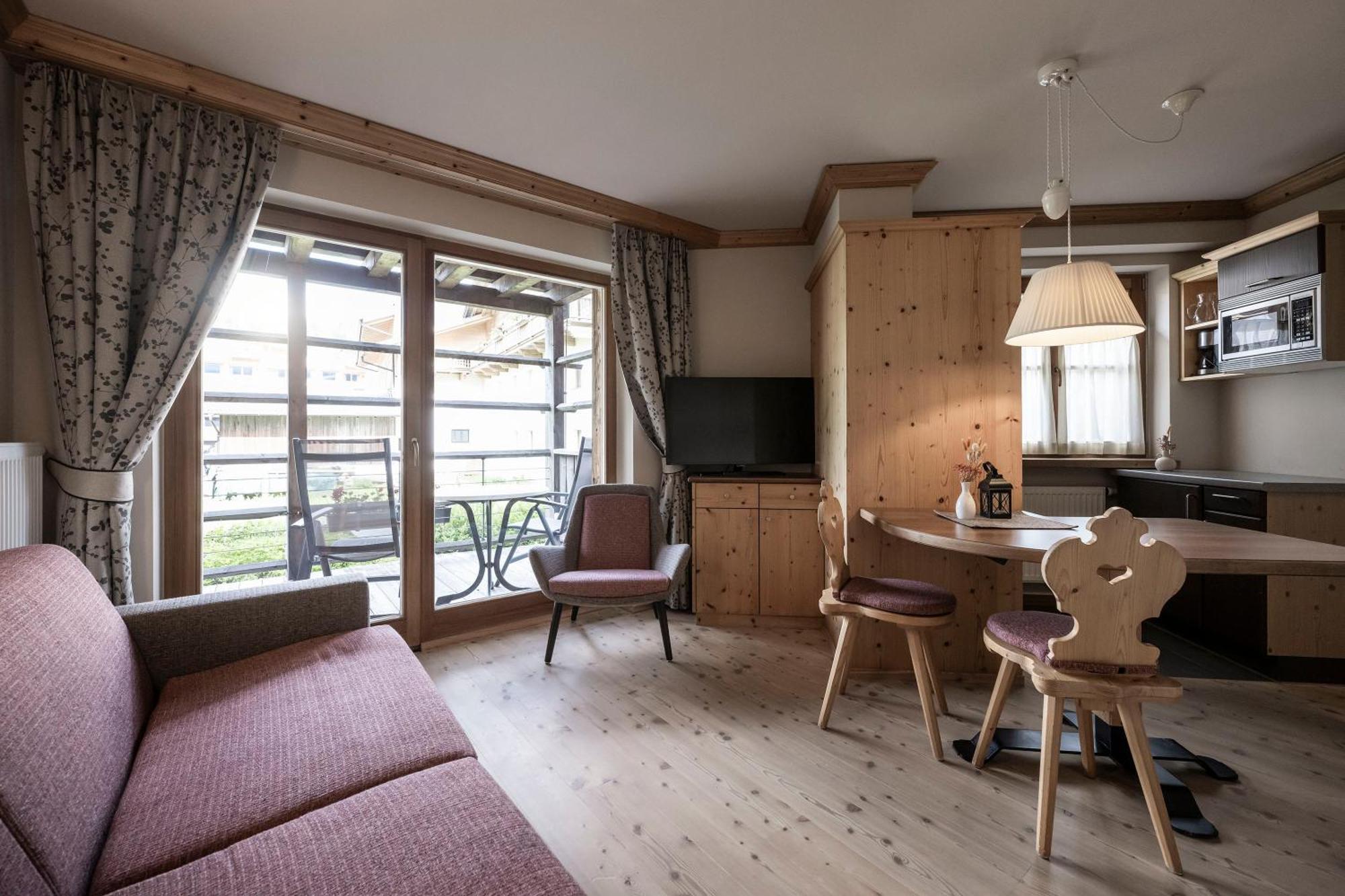 Post Alpina - Family Mountain Chalets San Candido Pokoj fotografie