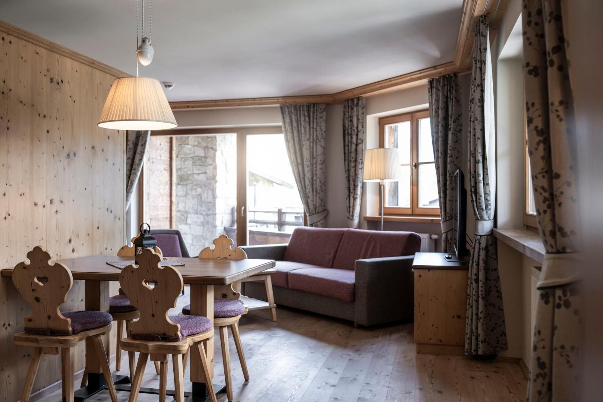 Post Alpina - Family Mountain Chalets San Candido Pokoj fotografie