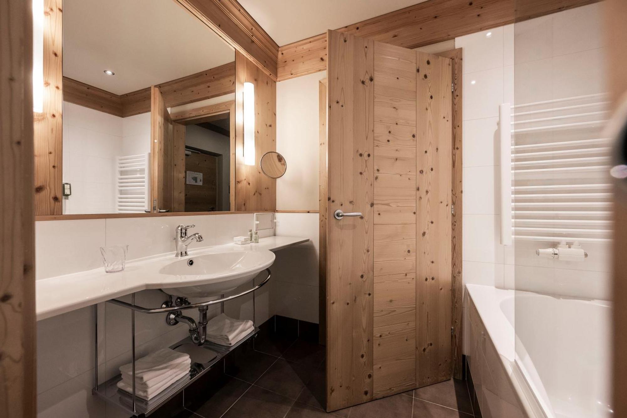 Post Alpina - Family Mountain Chalets San Candido Exteriér fotografie